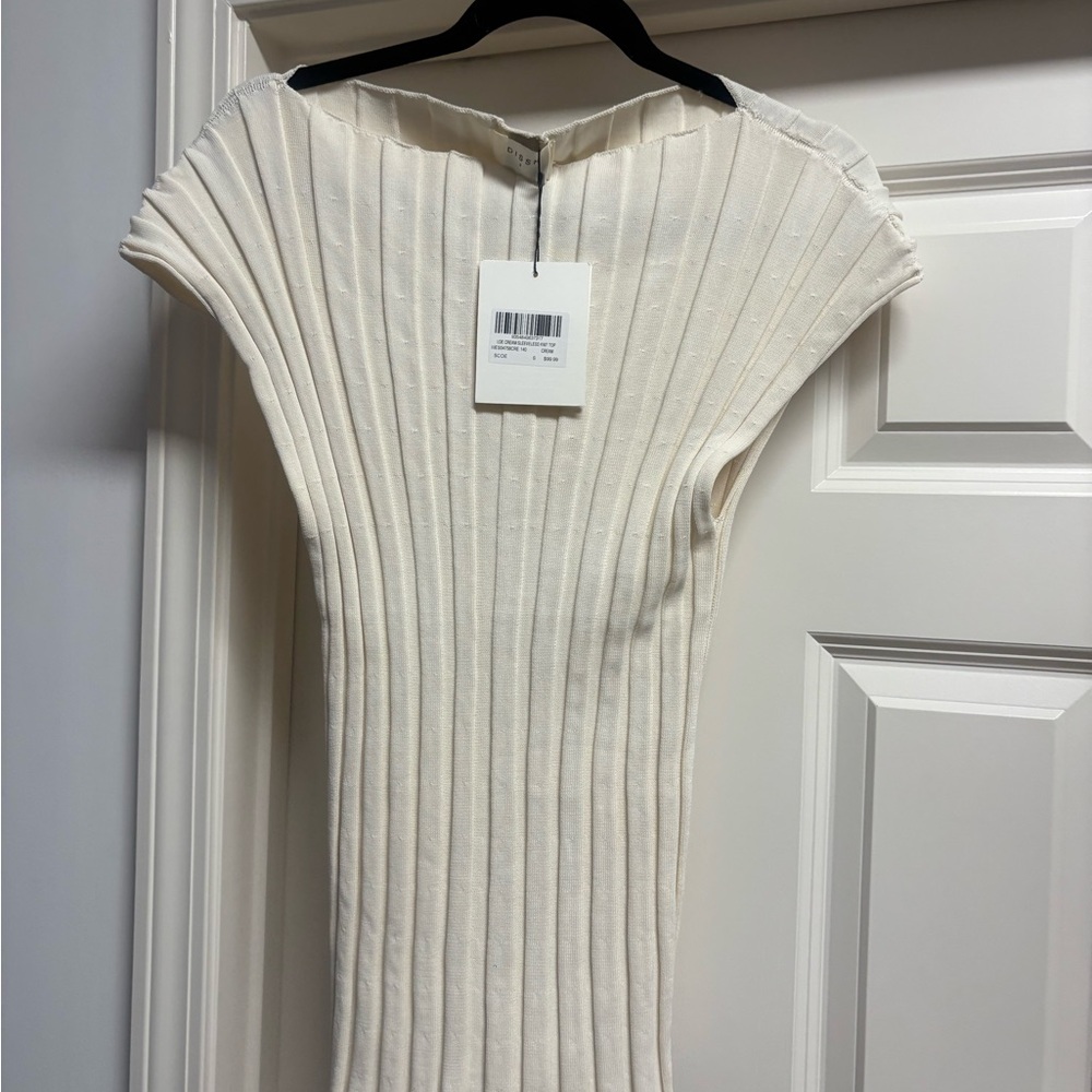 DISSH LOE CREAM SLEEVELESS KNIT TOP - Picture 3 of 6